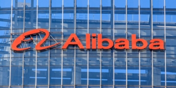 Alibaba Firmenschriftzug an einem Gebäude