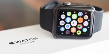 Seit der Veröffentlichung der Apple Watch Series 4 und der damit neu eingeführten EKG-App lässt sich eine verstärkte Ausrichtung von Apple an die älteren Generationen erkennen.