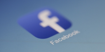 Facebook Logo mit App Icon