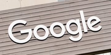 Die französische Datenschutzbehörde CNIL wirft Google eine mangelnde Transparenz vor. Die Folge ist eine Geldstrafe in Höhe von 50 Millionen Euro, welche Google jedoch nicht hinehmen möchte.