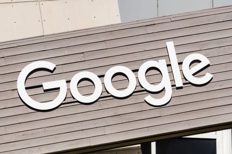Die französische Datenschutzbehörde CNIL wirft Google eine mangelnde Transparenz vor. Die Folge ist eine Geldstrafe in Höhe von 50 Millionen Euro, welche Google jedoch nicht hinehmen möchte.