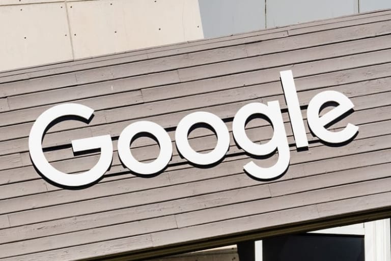Die französische Datenschutzbehörde CNIL wirft Google eine mangelnde Transparenz vor. Die Folge ist eine Geldstrafe in Höhe von 50 Millionen Euro, welche Google jedoch nicht hinehmen möchte.