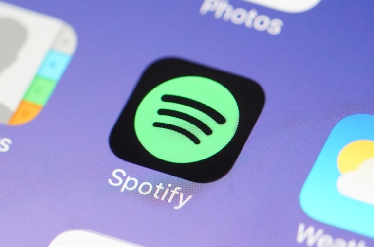 Spotify investiert, um bald exklusive Podcast-Angebote auf den Markt zu bringen