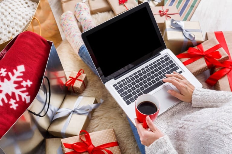 Weihnachten-Geschenke-MacBook