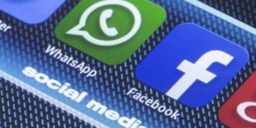 WhatsApp- und Facebook-Logo