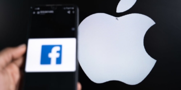 Facebook wehrt sich gegen iOS 14.5 durch verschleierte Drohungen