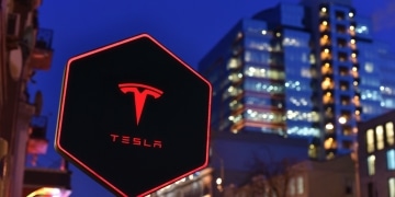 Tesla bleibt an der Börse