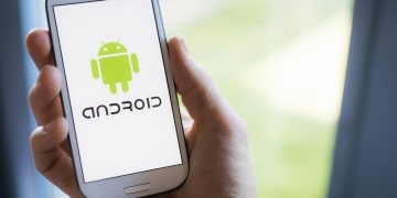 Handy mit Android Logo